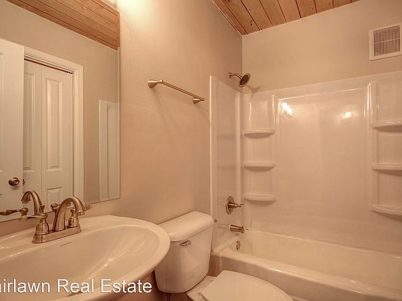 5th image of 906 S Vine St APT 302