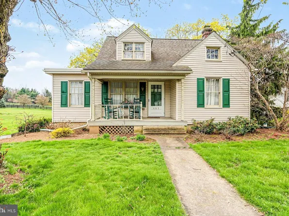 489 Bachmanville Rd, Hershey, PA 17033
