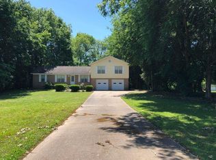 1940 Laura Dr, Demopolis, AL 36732