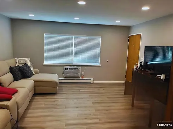 199 N Beverwyck Rd APT C19, Lake Hiawatha, NJ 07034