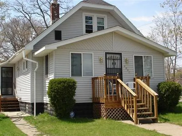 2605 8th St, Muskegon Heights, MI 49444