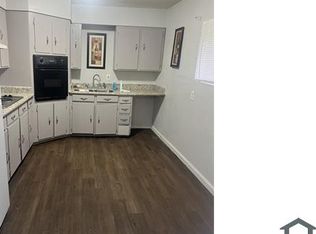3380 Dickinson St #B, Beaumont, TX 77703