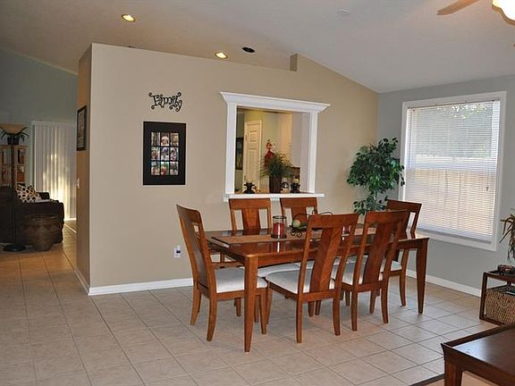 4th image of 2126 Brandon Park Cir