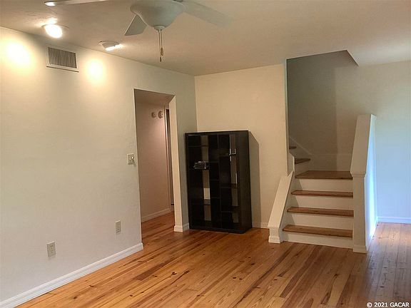 5th image of 7022 NW 92nd Pl