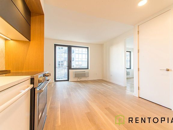5th image of 4115 23rd St APT 10D