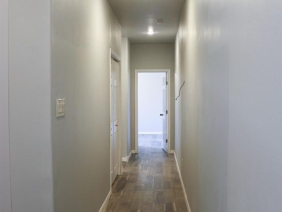 5th image of 617 N Elkhart Ave