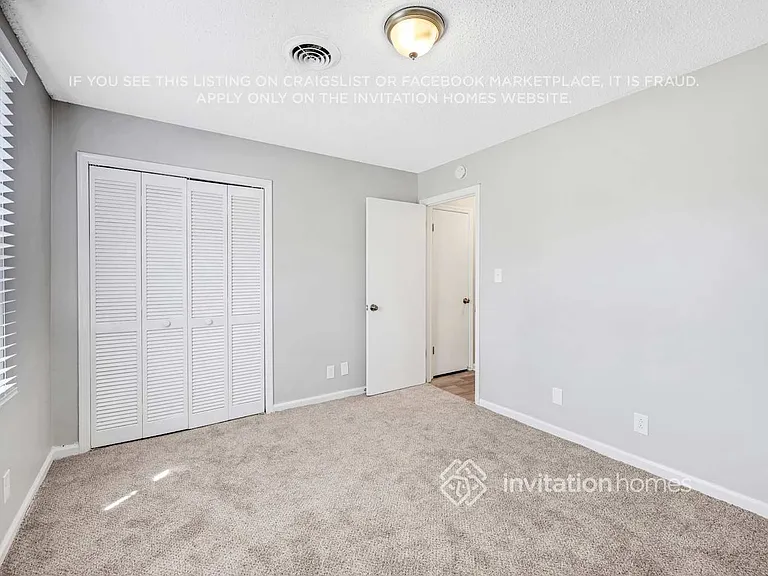 112 Lake Terrace Cir — Photo 17