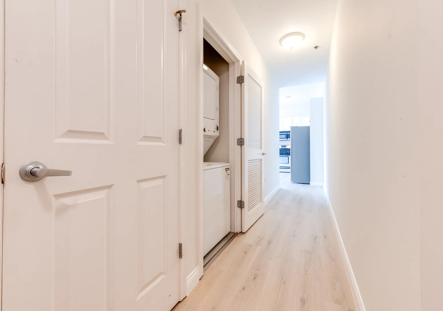 2 bed, 900 sqft, $2,650 — Photo 3