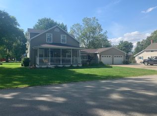 217 S Elkhart St, Williamsville, IL 62693