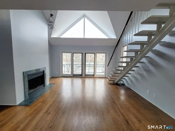 2 Front Street #2J, New Haven, CT 06513