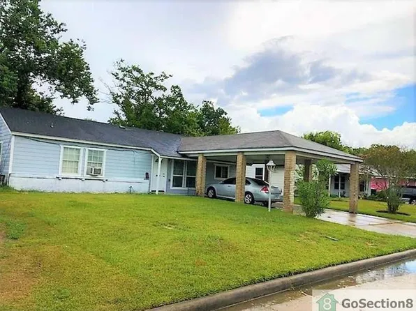 5746 Groveton St, Houston, TX 77033