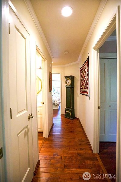 5th image of 142 Vista Way