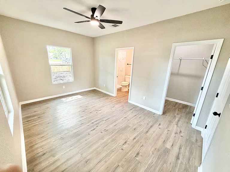 310 N Gevers St — Photo 24