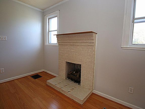 2nd image of 177 Avendale Ave NE