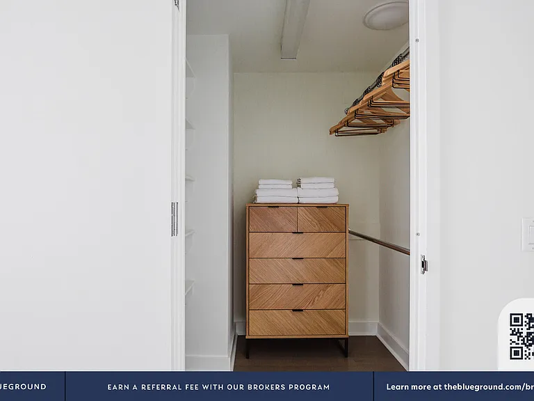 450 W 42nd St #29B — Photo 18