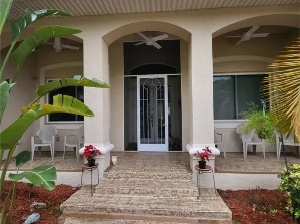 715 Hutto Rd, North Fort Myers, FL 33903