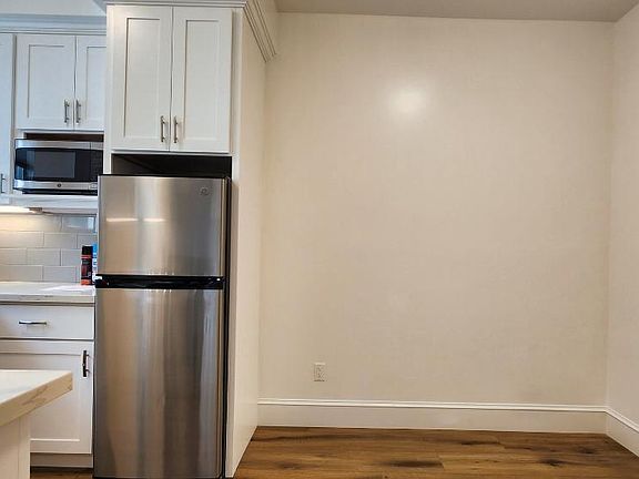 5th image of 816 Taraval St #4