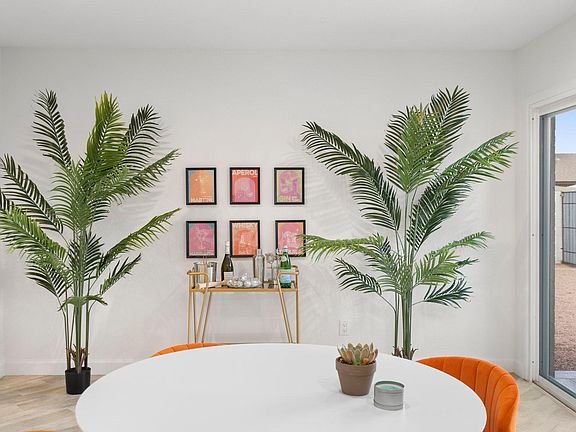 4th image of 2510 E Hermosa Dr