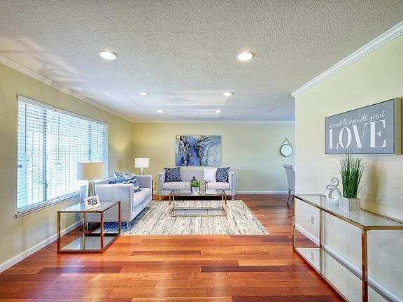 3rd image of 2726 Glen Amador Ct