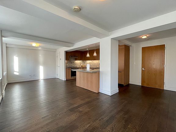 4th image of 752 W End Ave APT 8B