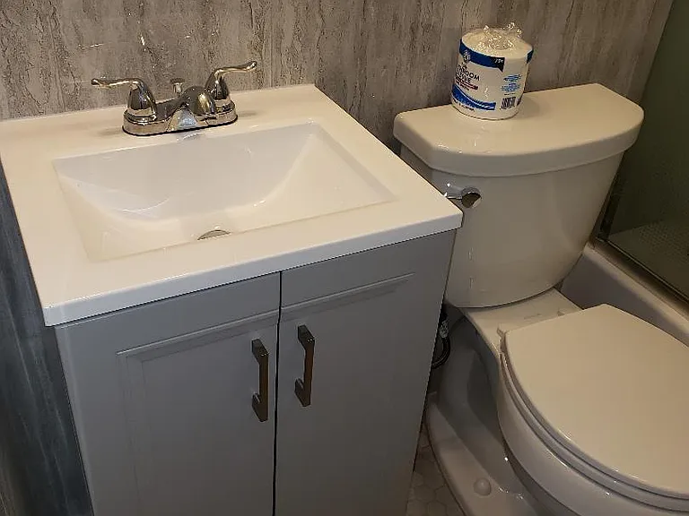 385 Cromwell Ave #2 — Photo 6