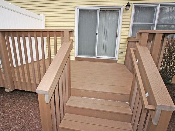 2nd image of 20 Carriage Ln #20