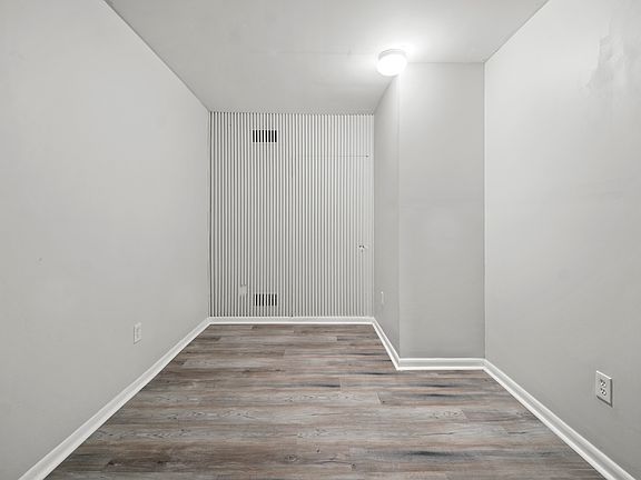 3rd image of 833 N Washington St #1R