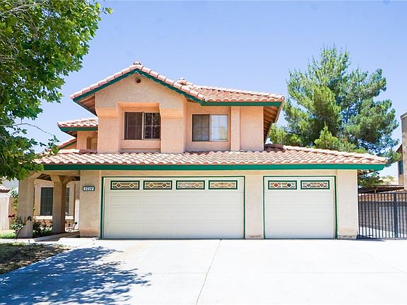 2nd image of 5739 Charlotte Pl
