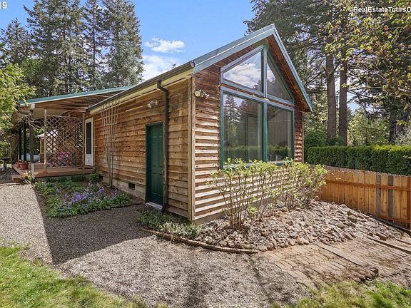 5th image of 57679 NW Johansen Ln
