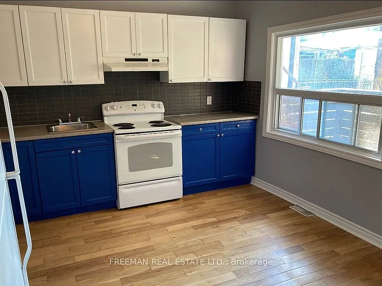 985 Dupont St #1 — Photo 3