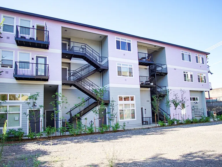 2320 N Vancouver Ave #203 — Photo 12