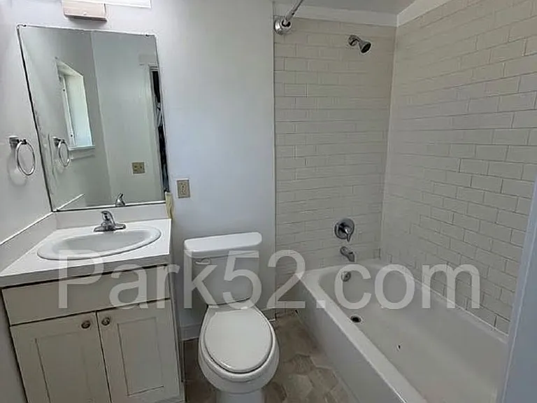 5502 27th St NE — Photo 4