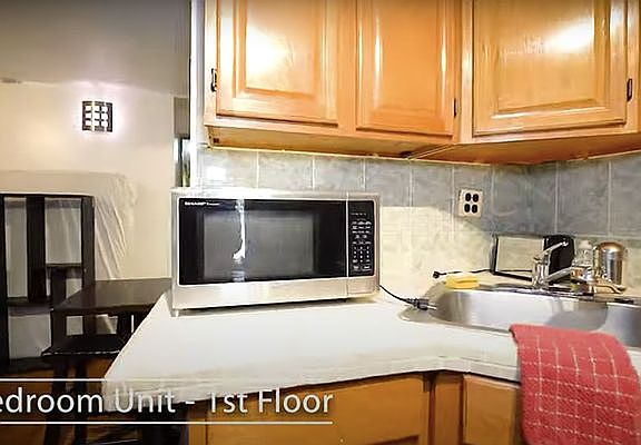 2nd image of 121 Quincy St APT 1B