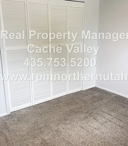 591 N Dee Ave #2 — Photo 8