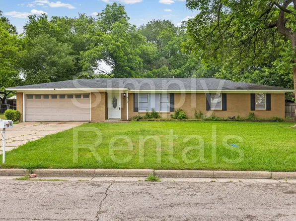 705 Plano St, Sulphur Springs, TX 75482