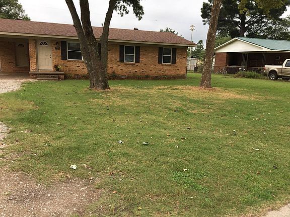 3rd image of 607 Faye St
