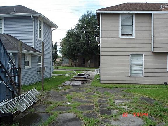 5th image of 9405 Palm St