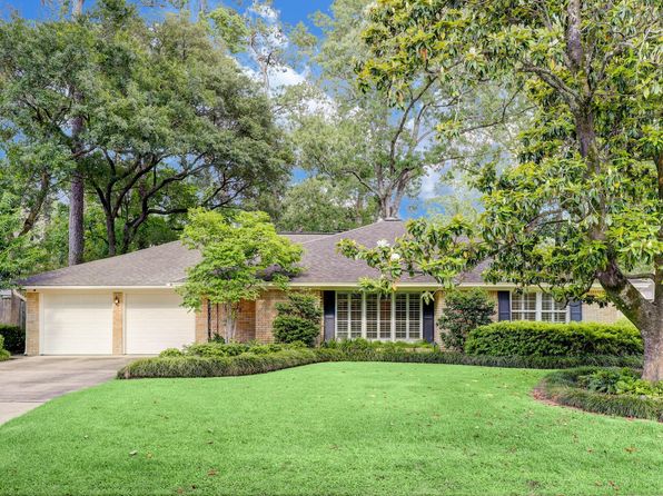 722 Camelot Ln