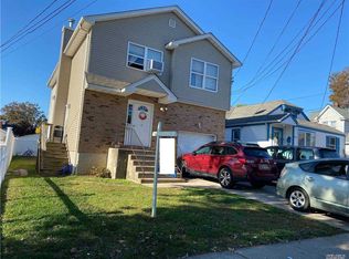 1016 Van Buren St, Uniondale, NY 11553
