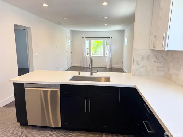 1529 Stuart St, Berkeley, CA 94703