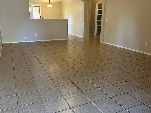 5th image of 36536 W SAN CLEMENTE Street