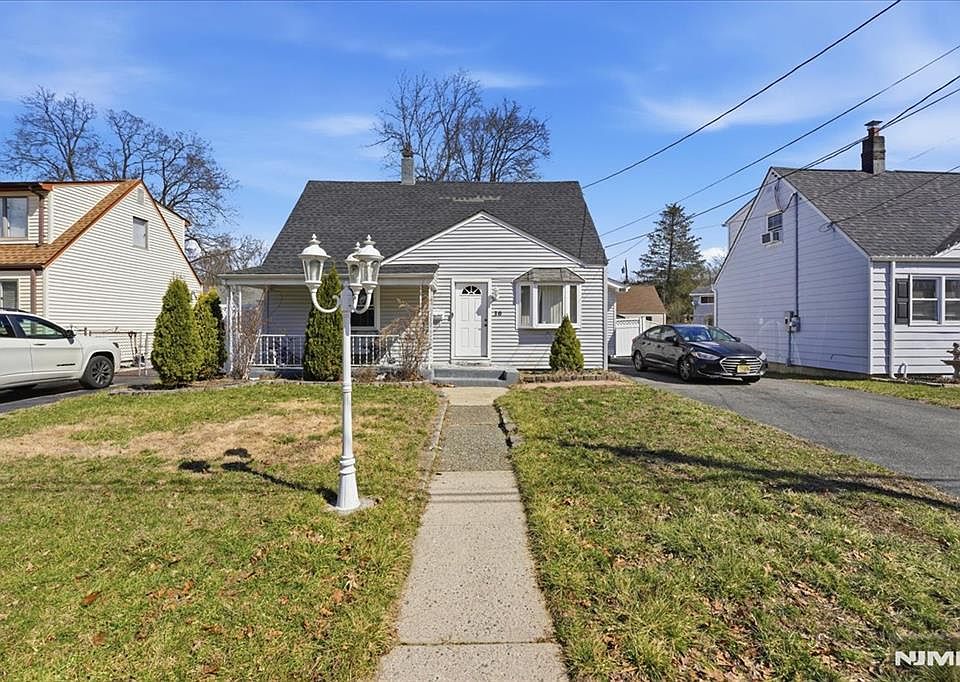 1st image of 30 Decker Rd