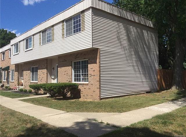 1st image of 611 Estrada Dr #611
