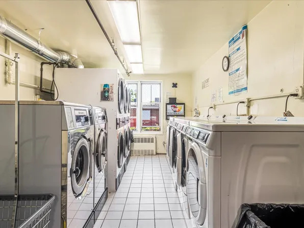 151-05 Cross Island Parkway image 14 of 20