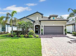 6852 Winding Cypress Dr, Naples, FL 34114