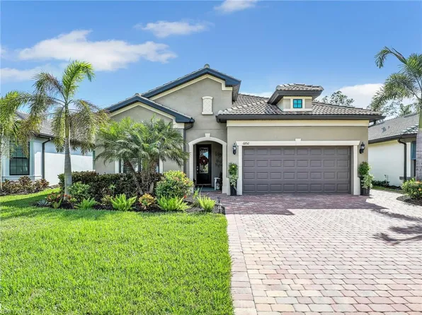 6852 Winding Cypress DR, NAPLES, FL 34114