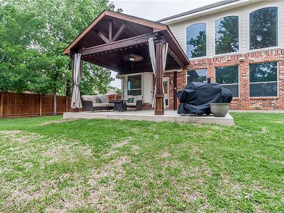 2nd image of 5724 Braewood Ln