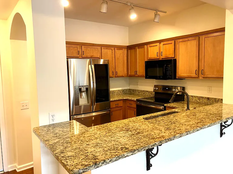 665 Tennessee St #202 — Photo 13