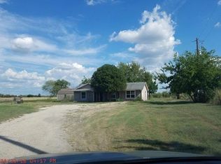 16521 Point Dr, Terrell, TX 75160