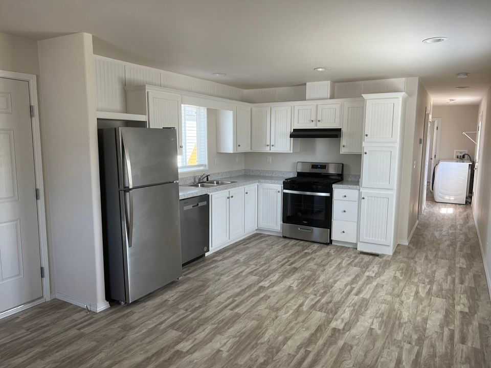1st image of 600 N 1st St #119